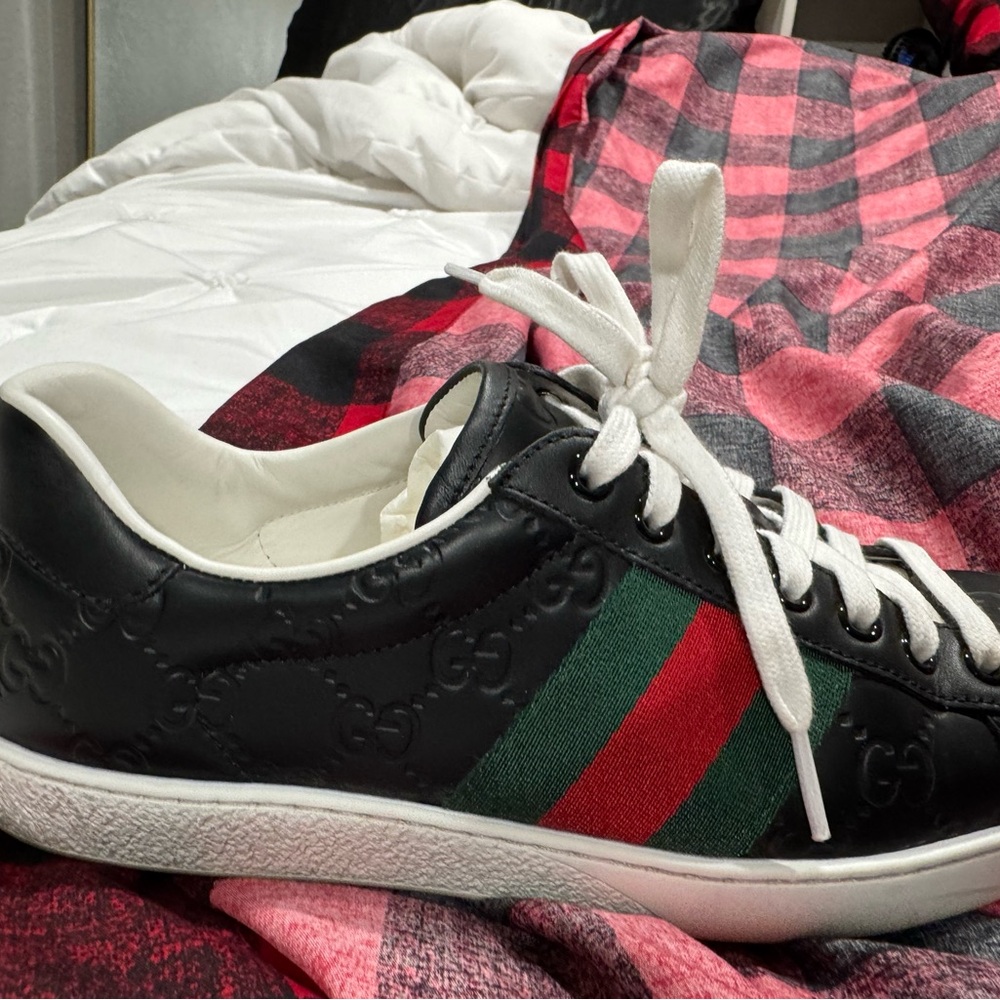 Gucci Classic Tennis Shoes - Men (Size 6.5) Authentic - Picture 3 of 11